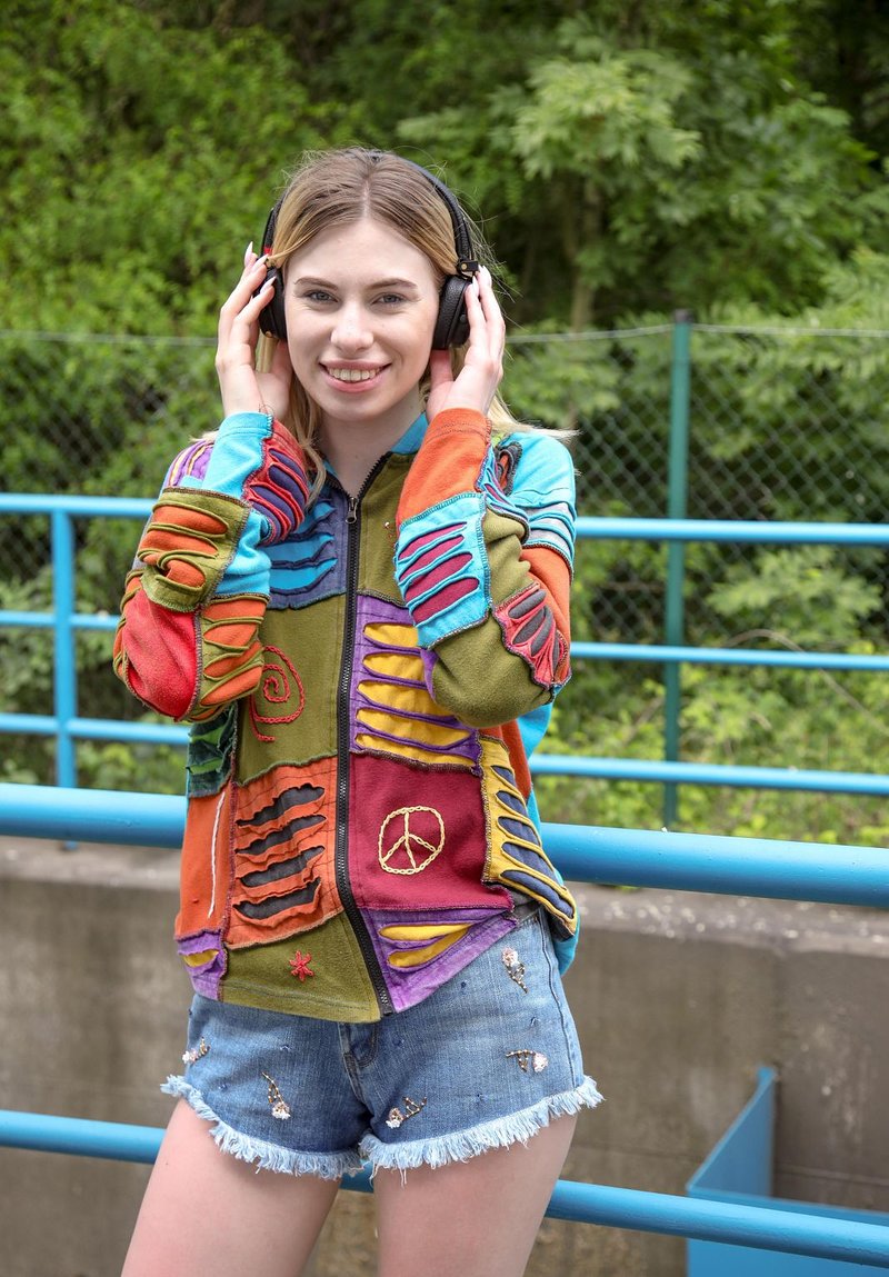 Вика, 67 лет, 3 размер груди